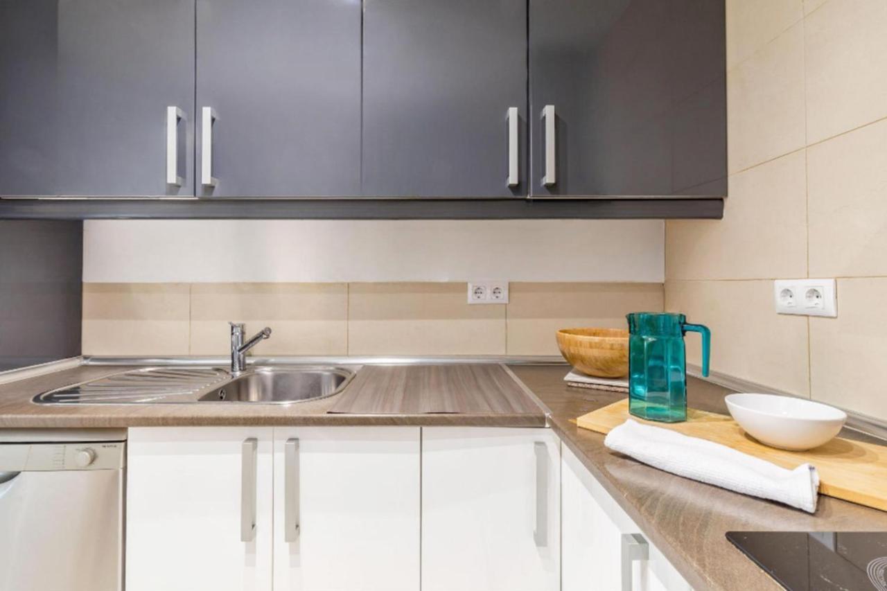 Spacious Flat Puerta Del Sol Мадрид Екстериор снимка