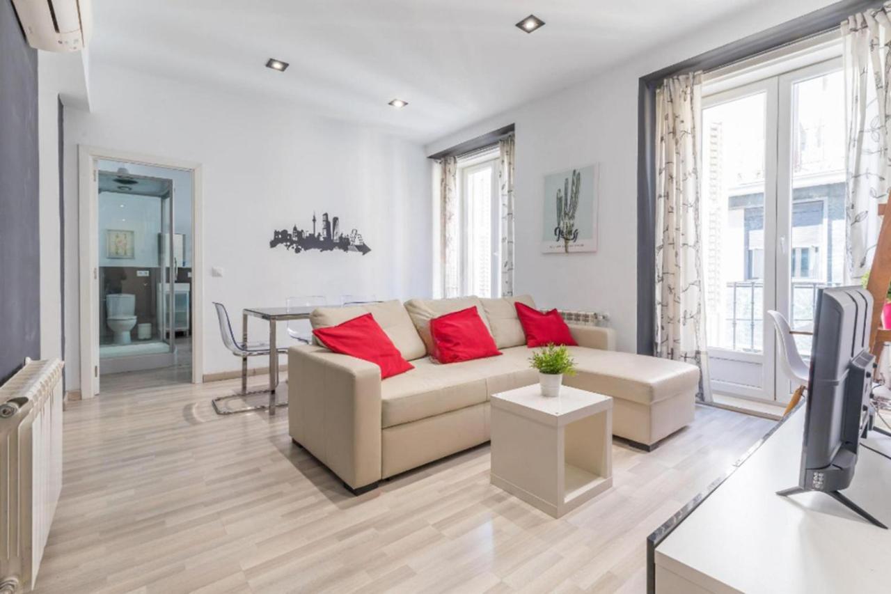 Spacious Flat Puerta Del Sol Мадрид Екстериор снимка