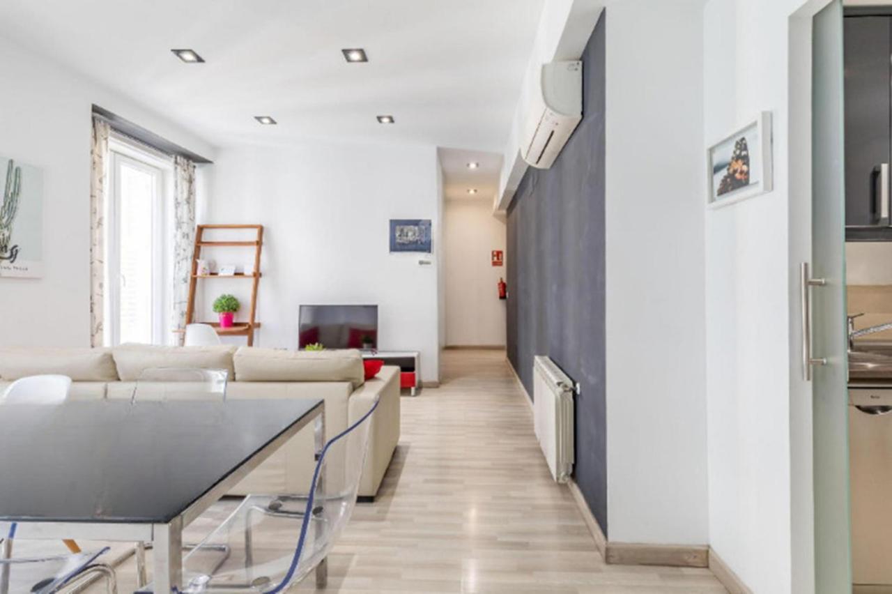 Spacious Flat Puerta Del Sol Мадрид Екстериор снимка